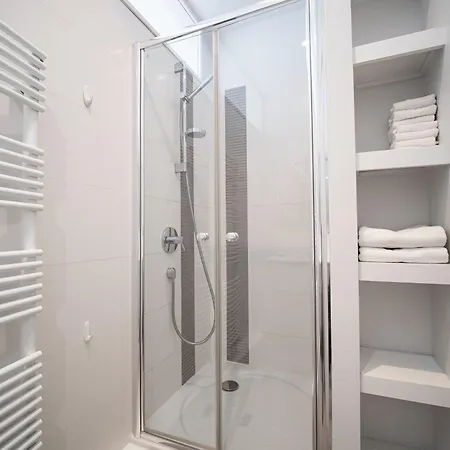 A Vos Pieds, Moderne Et Lumineux Strasburg