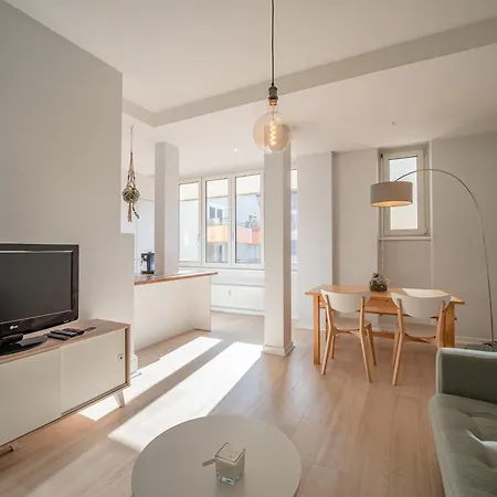 A Vos Pieds, Moderne Et Lumineux Strasburg