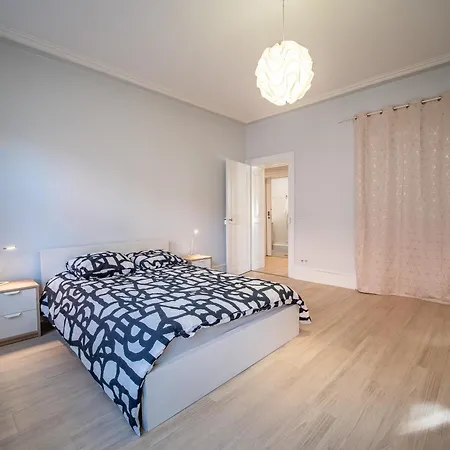 Apartment A Vos Pieds, Moderne Et Lumineux